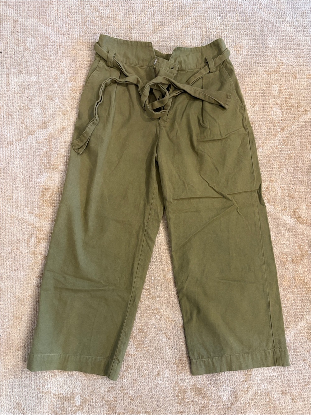 Olive Green Cropped Pants